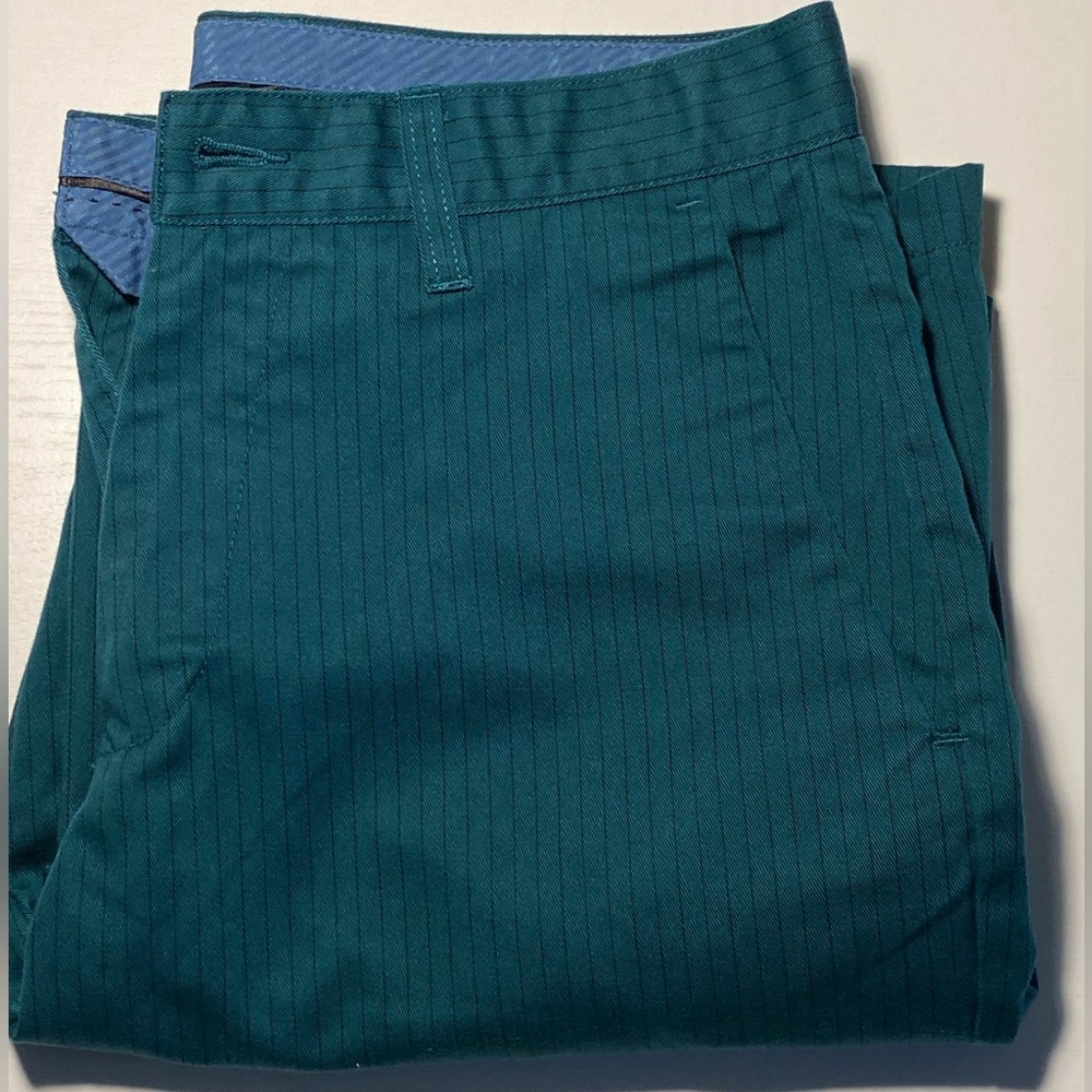 Volcom Men’s 30 Green w/ Black Pinstripes